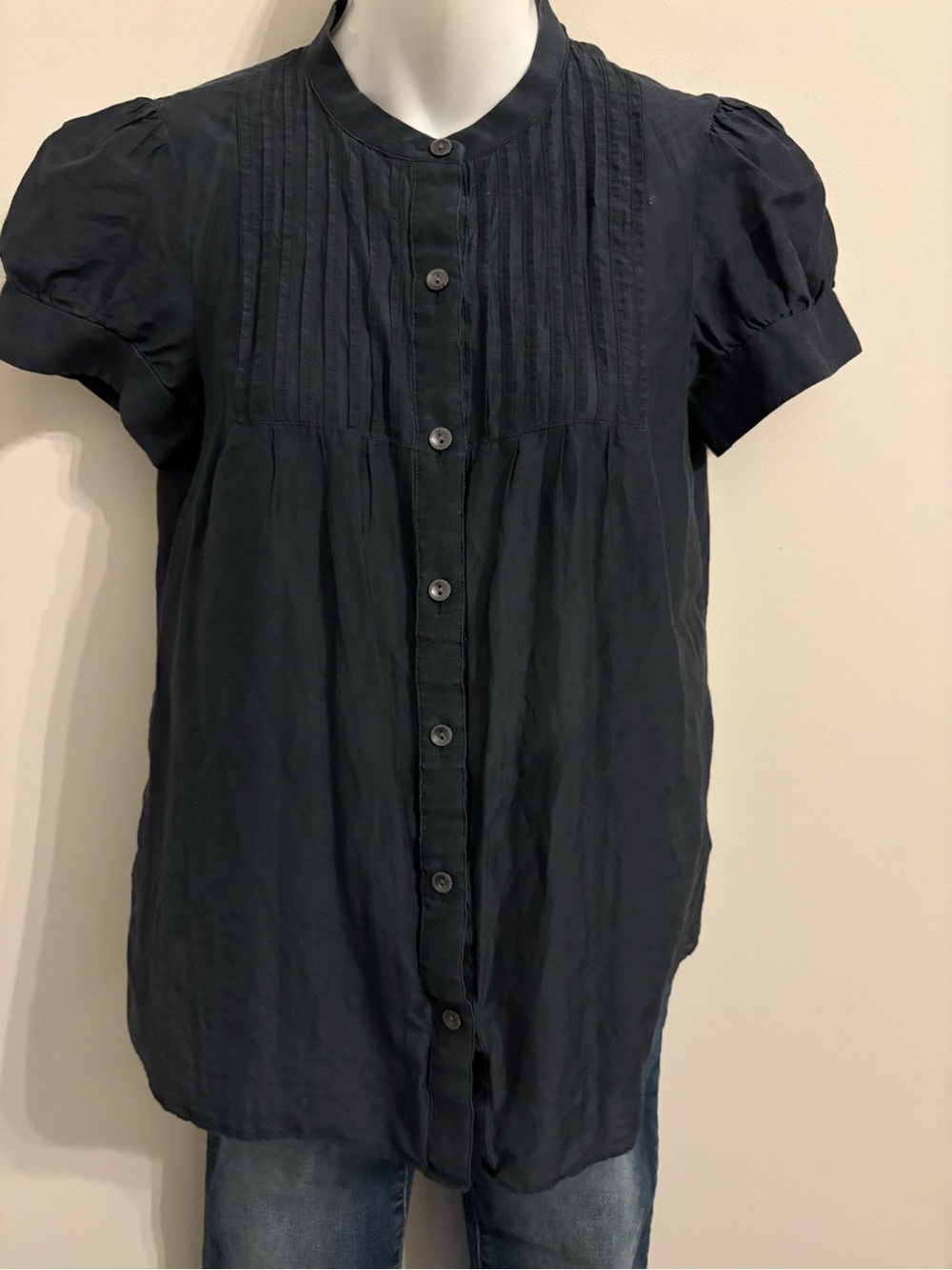 Banana Republic Black Short-Sleeve Pintuck Button-Down Blouse